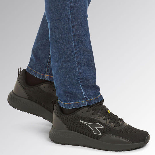 Παπούτσια εργασίας DIADORA CREW EVO O1 SR ESD DARK BLACK - 2 — bultex99.myshopify.com Παπούτσια εργασίας DIADORA CREW EVO O1 SR ESD DARK BLACK - 2