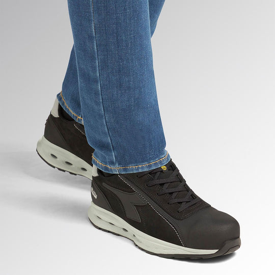 Работни обувки DIADORA GLOVE A.BOX LOW PRO S3S FO SR HRO ESD BLACK - 2 — bultex99.myshopify.com Работни обувки DIADORA GLOVE A.BOX LOW PRO S3S FO SR HRO ESD BLACK - 2