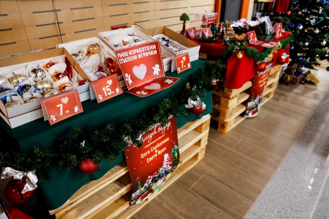 Да разпространим духа на доброто – благотворителният Коледен базар на Бултекс 99