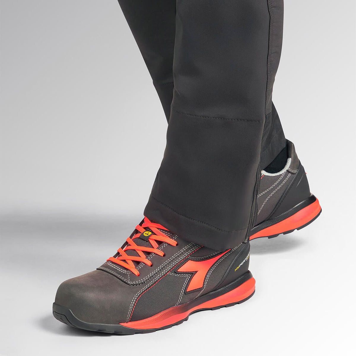 Work shoes DIADORA GLOVE HYPER LOW S3S FO HRO SR ESD DARK GREY - 2
