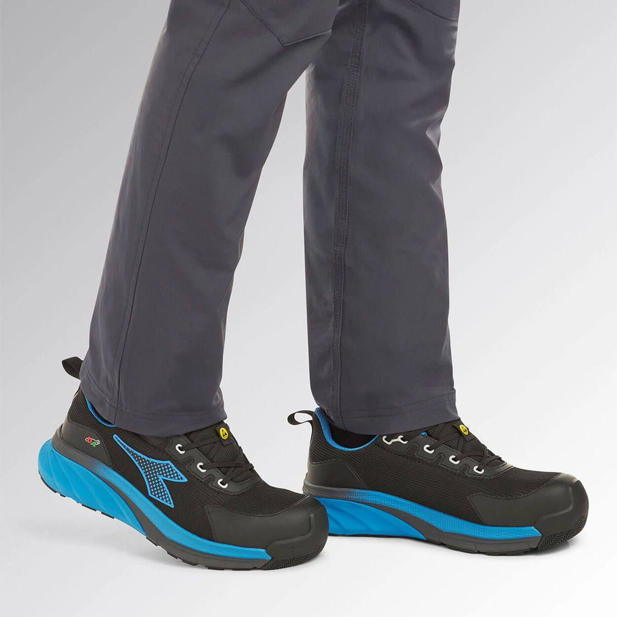 Παπούτσια εργασίας DIADORA VORTEX DA2 LOW S3S SC SR HRO ESD BLACK/BLUE - 2